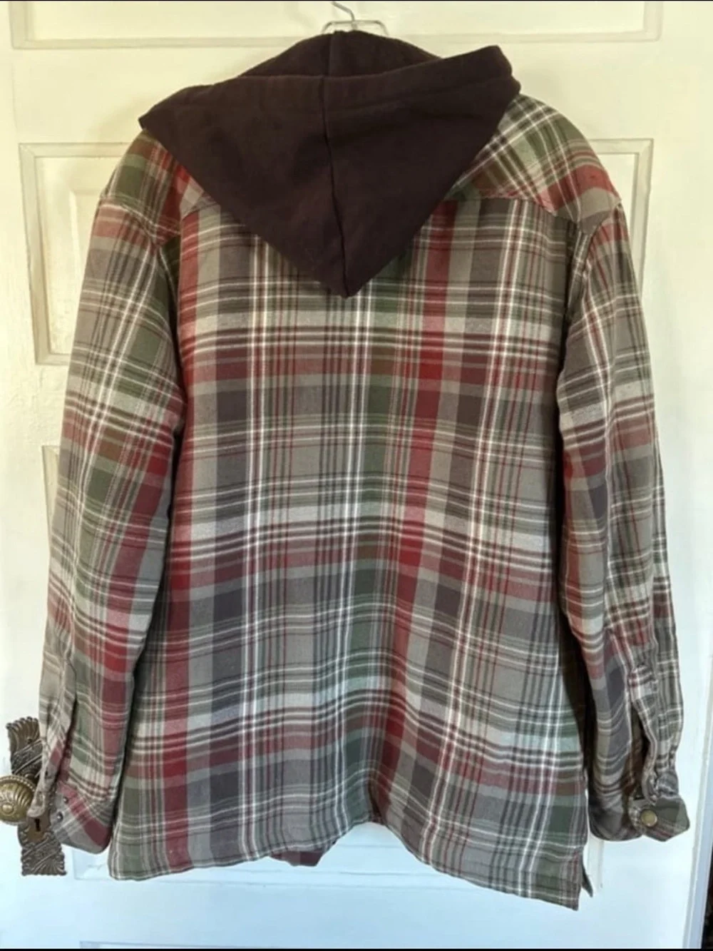 Men's Hooded Flannel Jacket with Quilted Lining and Four Pockets. Size Medium